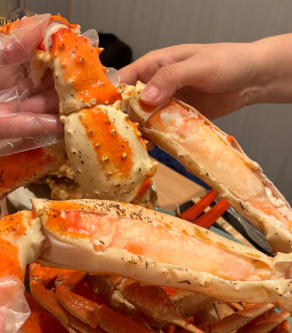 🧊 Flash-Frozen Excellence:Super Colossal Russian King Crab Legs